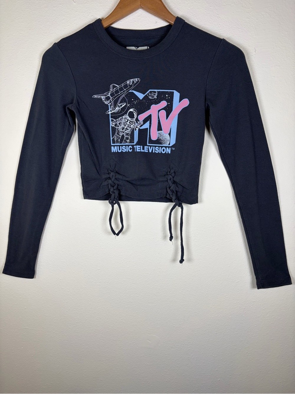 MTV XS Astronaut Space Graphic Long Sleeve Ruched Crop Top Y2K